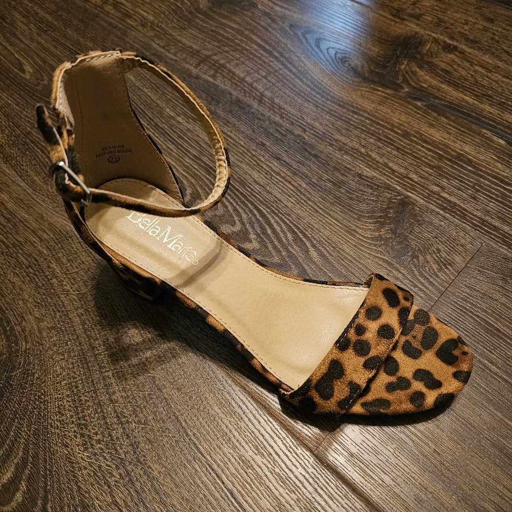 Bella Marie Jean Leopard Print Women's Strappy Open Toe Block Suede Sandal 7.5